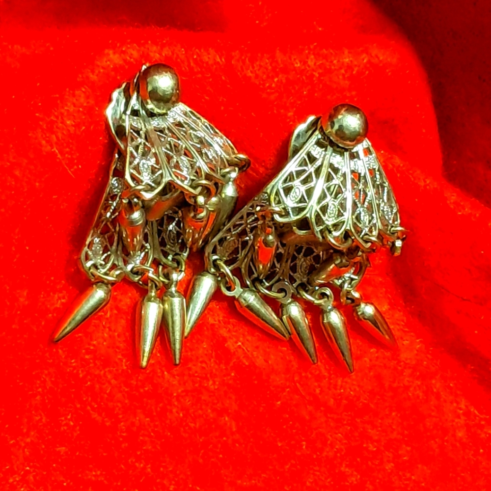 1950s VINTAGE Silver Toned Elegant Silver Dangle CLIP ON Earrings